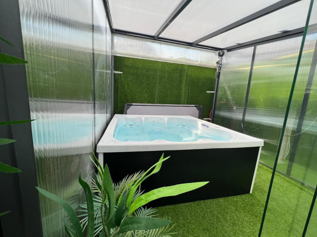 Capsule Ocean - Jacuzzi - Billard - Netflix - 2 - Cuisine Apartment Valenciennes